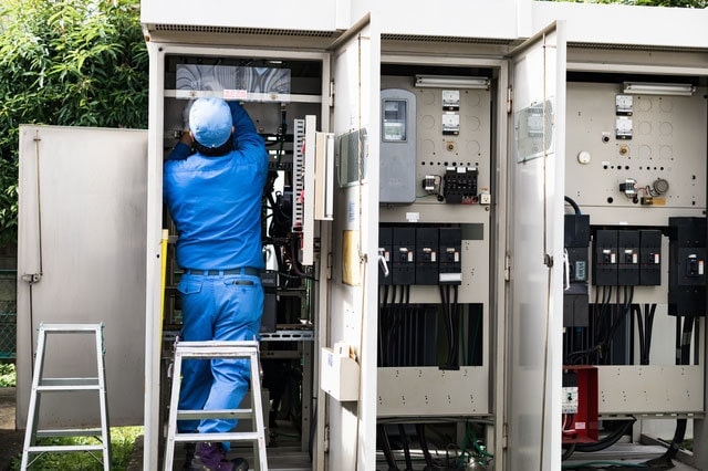 高圧遮断機の交換